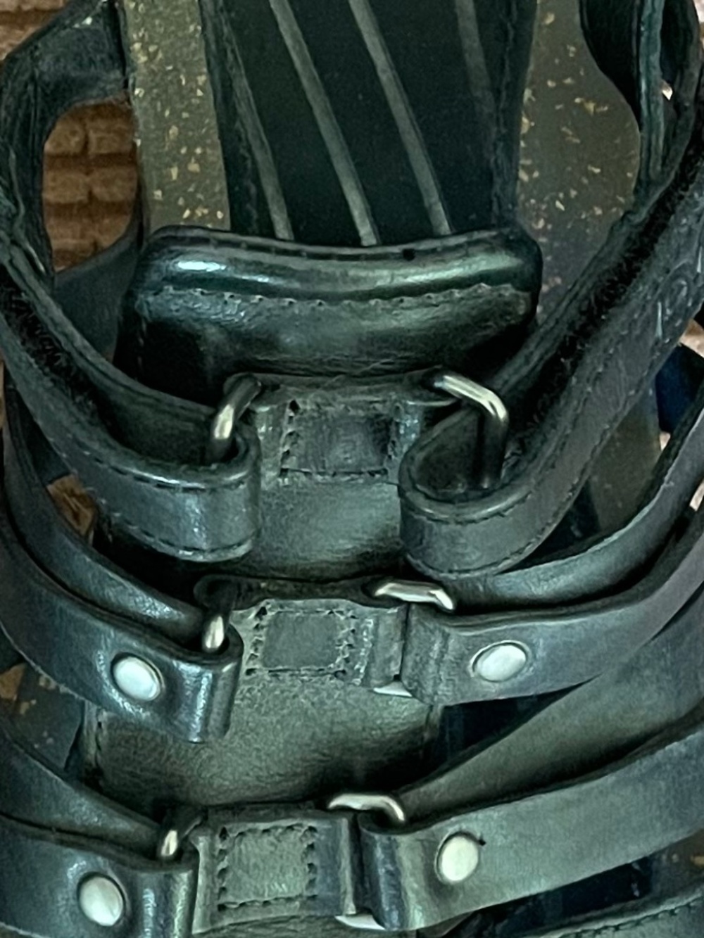 PRICE DROP! TEVA Cabrillo Wedge Heel Leather Sandals - Size 9.5 - Picture 5 of 12